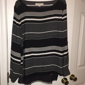 Ann Taylor Loft Black and White Blouse. Size XL